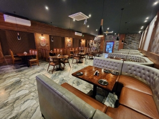 BAR Cozy Corner