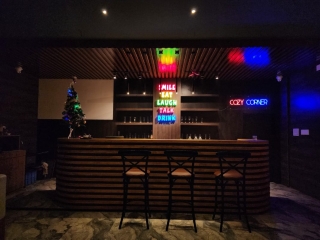 BAR Cozy Corner